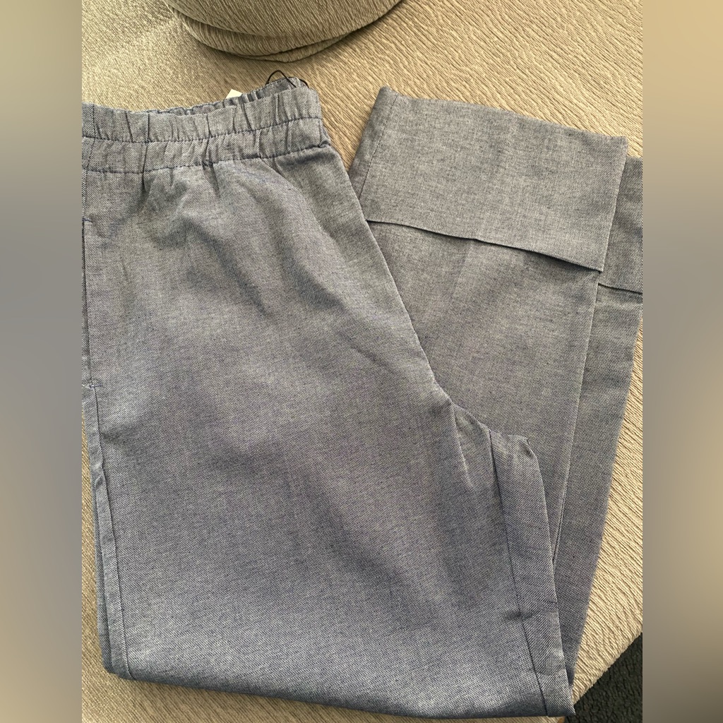 Zara Cuffed Cropped Cuffed Pants  Size L New